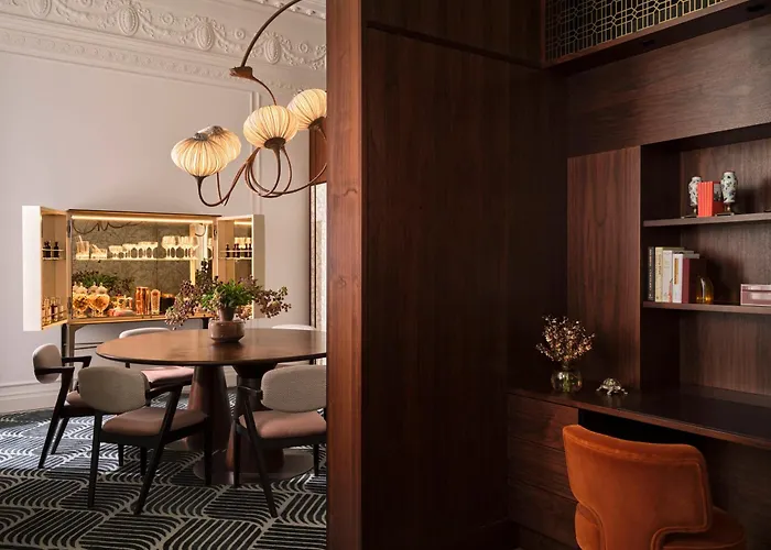 Rosewood Vienna