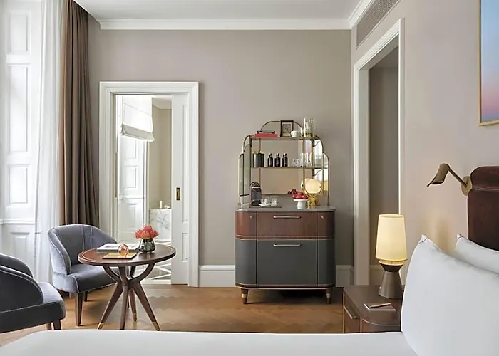 Rosewood Vienna