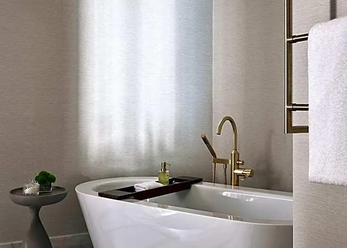 Hotel Rosewood 5*